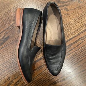 Women’s size 7 leather black loafer